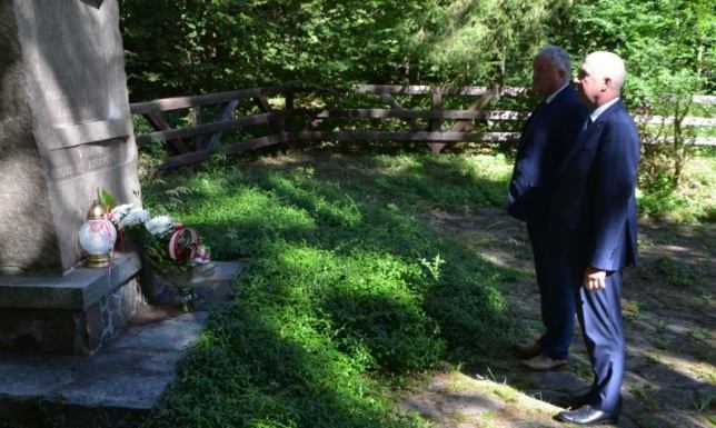 Starosta suwalski w hołdzie ułanom z 16 Pułku Ułanów