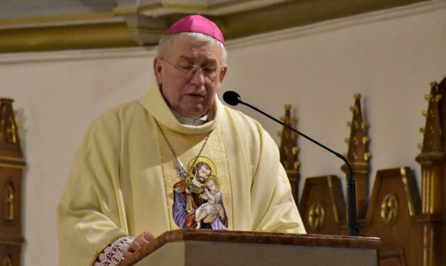 prośba do kapłanów i wiernych o przestrzeganie zasad bezpieczeństwa sanitarnego