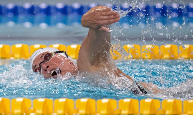  finał w pływaniu 100 metrów stylem motylkowym