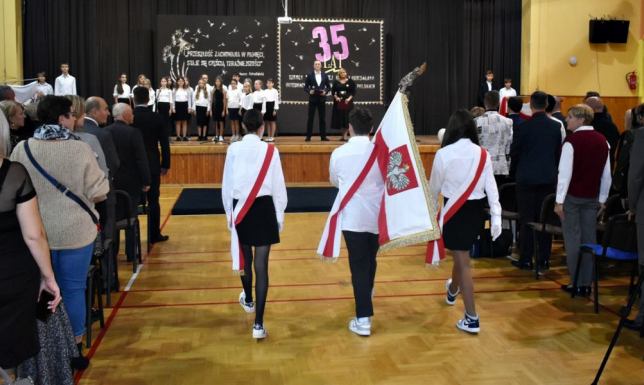 35-lecia istnienia Szkoły Podstawowej nr 10 z Oddziałami Integracyjnymi im. Olimpijczyków Polskich