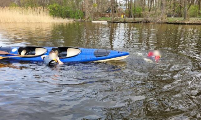 Na jeziorze Necko dwóch kajakarzy potrzebowało pilnej pomocy