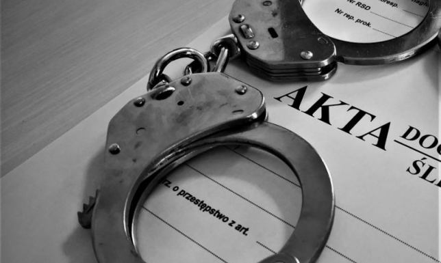 20-latek okradł swojego dziadka, gdy ten zaprosił go na obiad