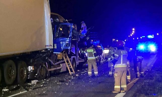 Do zderzenia sześciu pojazdów doszło nad ranem na obwodnicy Suwałk