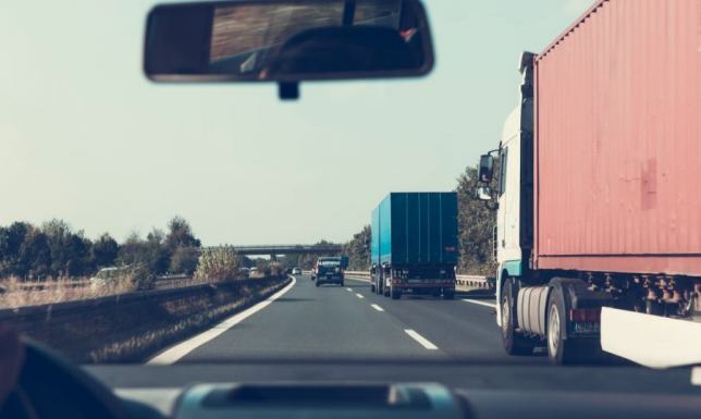 Jak uprościć zarządzanie flotą i kosztami paliwa w firmie transportowej?