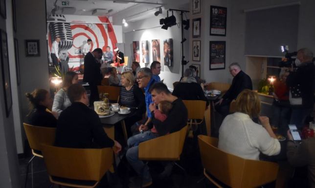 Z okazji drugich urodzin na scenie kawiarenki zaprezentują się młode talenty