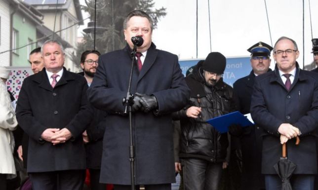 Jarosław Zieliński zakażony koronawirusem Poseł Jarosław Zieliński z Prawa i Sprawiedliwości chory