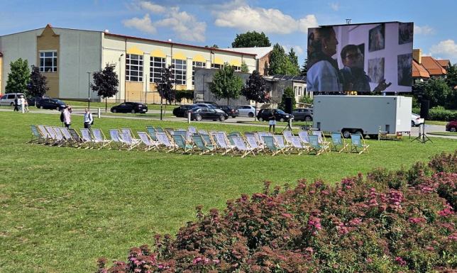  harmonogram pokazów kina plenerowego na suwalskich Bulwarach