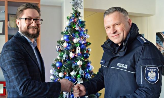 Termiczne koce  trafią do osób narażonych na wychłodzenie organizmu