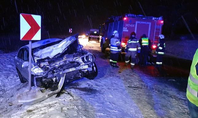 Zderzenie ciężarówki z osobówką zderzenie samochodu osobowego z ciężarówką na trasie Suwałki – Budzisko