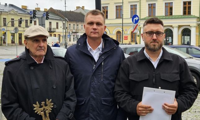 Działacze Ruch Narodowego z Suwałk zapraszają mieszkańców