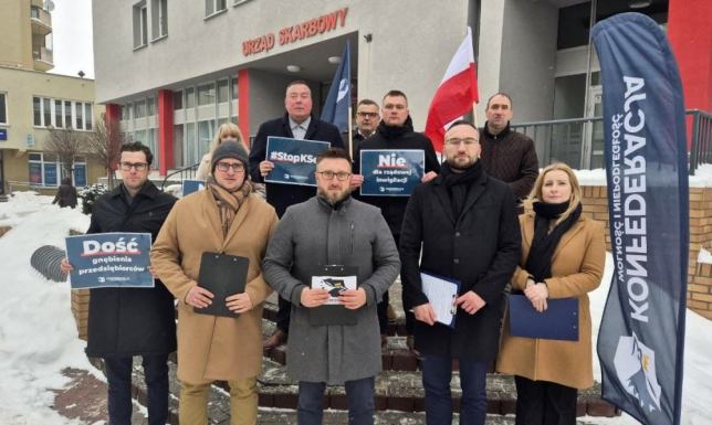 Konferencja prasowa przedstawicieli Konfederacji z Suwałk i regionu