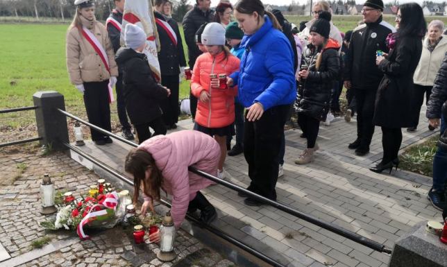  80 lat temu Niemcy rozstrzelali 12 osób w Krzywem
