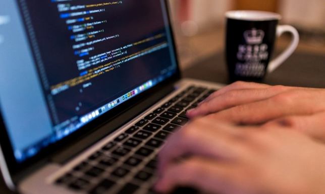 Kolejna osoba oszukana w internecie Z konta bankowego 24-latki z Suwałk zniknęło blisko 500 złotych