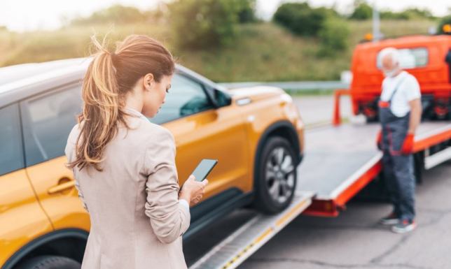 Najczęstsze sytuacje awaryjne na drodze i jak sobie z nimi radzić
