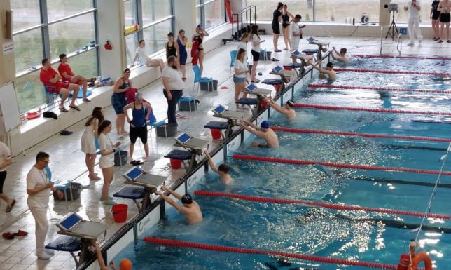 Suwałki były gospodarzem Licealiady Województwa Podlaskiego w Pływaniu