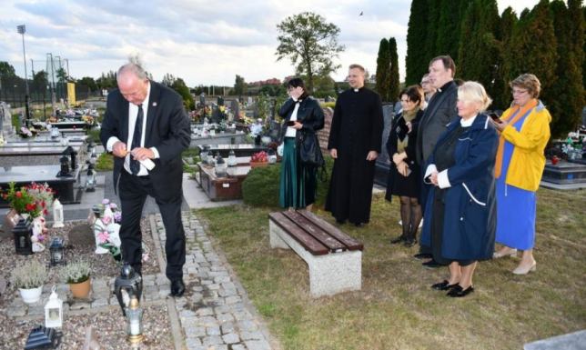 Przedstawiciele z Litwy na pogrzebie dzieci zmarłych przed narodzeniem 28.  pogrzeb Dzieci Zmarłych Przed Narodzeniem