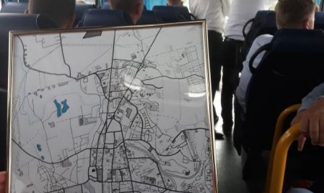 Mapa Suwałk z podpisem prezydenta