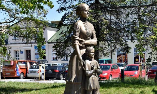  przeniesienie grobu Marii Konopnickiej ze Lwowa do Suwałk