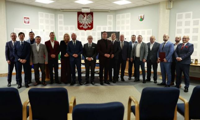 Marszałek w Suwałkach o drogach na Suwalszczyźnie i pieniądzach Spotkanie w suwalskim Ratuszu z marszałkiem województwa podlaskiego