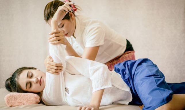 Sekrety Masażu Głowy – Harmonia Ducha i Ciała z Elementami Tajskiej Tradycji Sekrety Masażu Głowy – Harmonia Ducha i Ciała z Elementami Tajskiej Tradycji