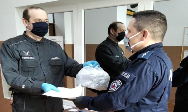 Maseczki ochronne z suwalskiego więzienia