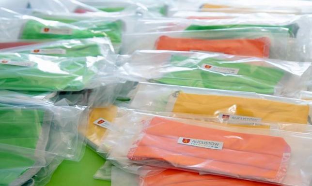 Augustów zakupił ponad 25 tys. maseczek dla mieszkańców