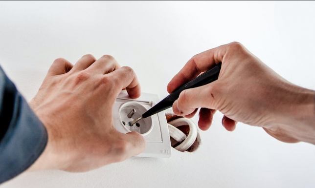 Suwalski Ratusz poinformował o kontynuacji programu "Złota rączka dla seniora"