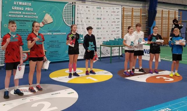 Sześć medali badmintonistów w Sianowie SKB Suwałki badminton medale