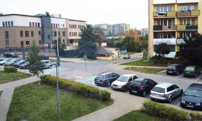 poprawy bezpieczeństwa pieszych przy skrzyżowaniu ulicy Młynarskiego z Moniuszki