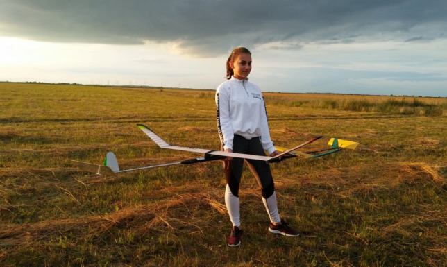 Nabór do grup treningowych modelarstwa lotniczego i badmintona