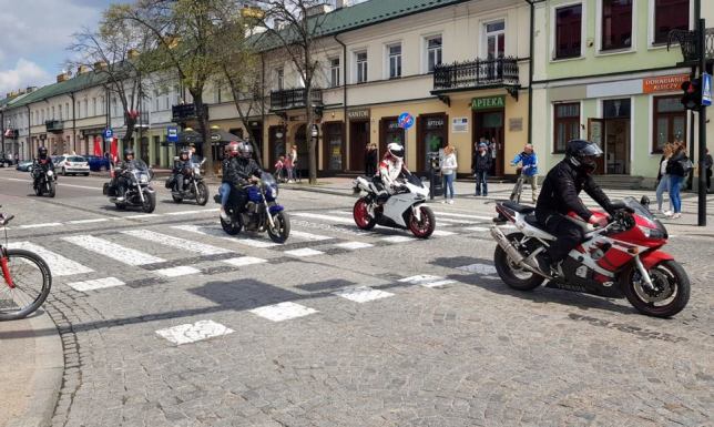 Rozpoczęcie Sezonu Motocyklowego - utrudnienia drogowe utrudnienia w ruchu drogowym na ulicach Suwałk