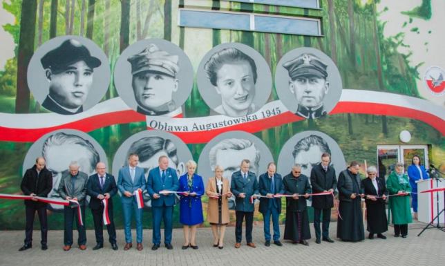 Mural w hołdzie Ofiarom Obławy Augustowskiej