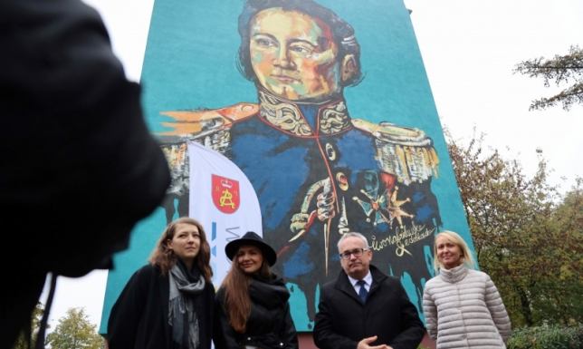  w Augustowie oficjalnie odsłonięty został nowy mural