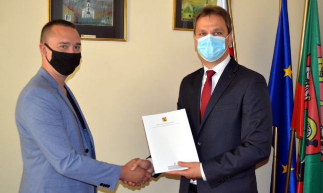 Zwycięzca konkursu na nazwę Parku odebrał nagrodę Nagroda za nazwę Parku położonego przy ul. Aleksandra Putry