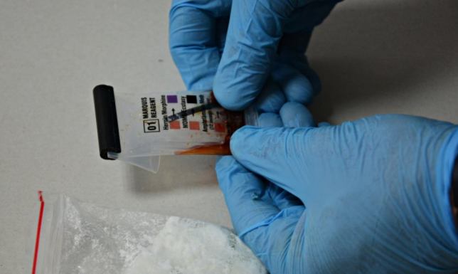 Suwalscy kryminalni zatrzymali 23-latka, który posiadał środki odurzające