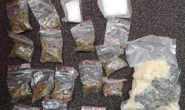 Zarzut posiadania znacznej ilości narkotyków usłyszał 26-letni mężczyzna