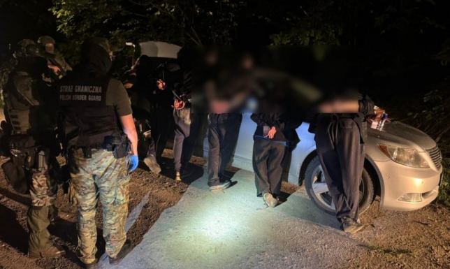 Kierowca został zatrzymany za organizowanie nielegalnego przekraczania granicy