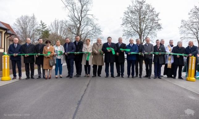 w Bryzglu oficjalnie oddano do użytku 16 kilometrów nowo wyremontowanych dróg