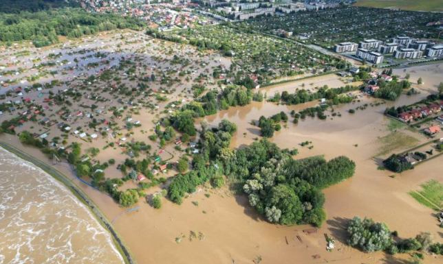 Pomoc finansowa od Suwałk dla zalanej w wyniku powodzi Nysy Miasto Suwałki pomorze Nysie