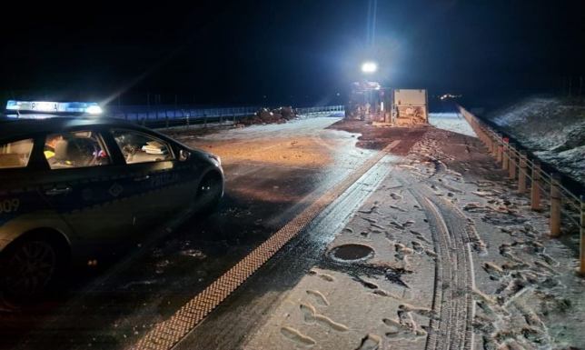 Dwie kolizje na obwodnicy Suwałk Bardzo ślisko było w czwartkowy (06.01) wieczór na obwodnicy Suwałk