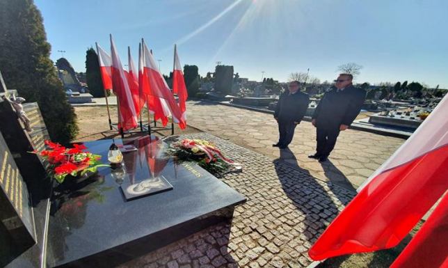 Władze Suwałk uczciły pamięć ofiar