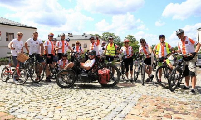 Fundacja "Pokonaj Raka" i MTB Suwałki na trasie OnkoTour 2021