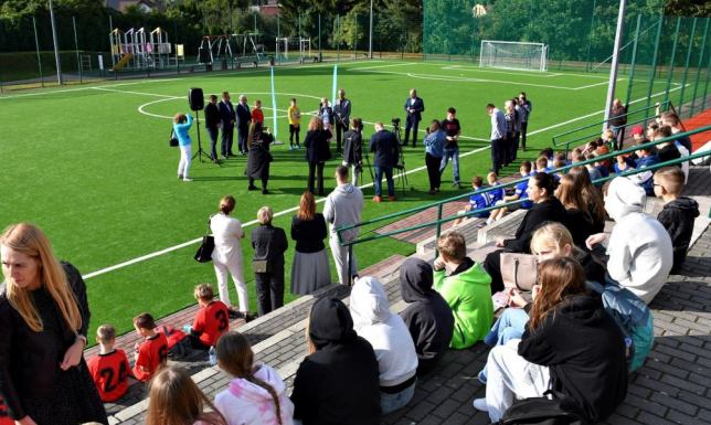 otwarcie zmodernizowanych boisk Orlik przy Szkole Podstawowej nr 9 i 11