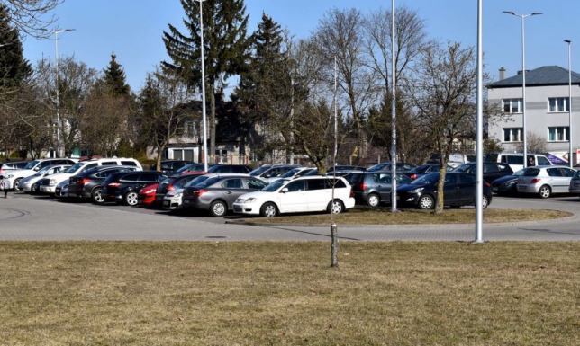 4 firmy gotowe wybudować parking przy Grunwaldzkiej Cztery firmy złożyły oferty w przetargu na budowę parkingu przy ul. Grunwaldzkiej