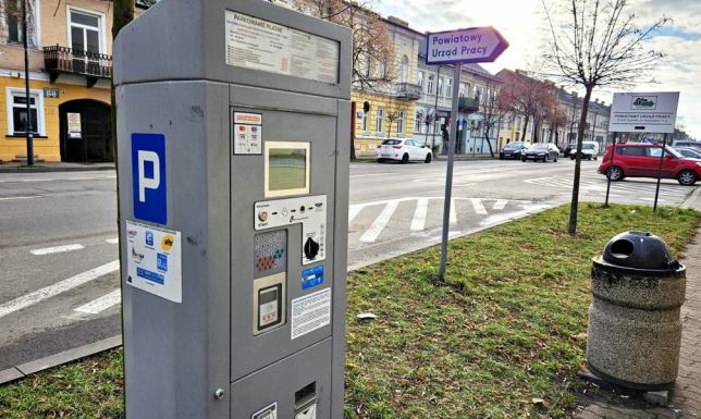 Radni wyjątkowo zgodni w sprawie strefy płatnego parkowania zredukowanie strefy płatnego parkowania w Suwałkach