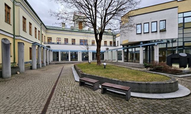 modernizacja patio w Urzędzie Miejskim przy ul. Mickiewicza