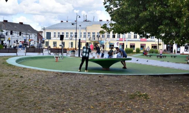 Zakończyły się prace remontowe na placu zabaw na Placu Marii Konopnickiej