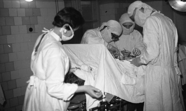 opowieść lekarki zasłużonej dla powojennej suwalskiej chirurgii