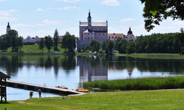 5 milionów złotych z rezerwy budżetu państwa dostała parafia w Wigrach