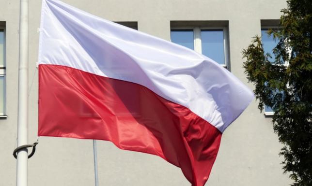 78 podlaskich gmin postawi maszty z flagami